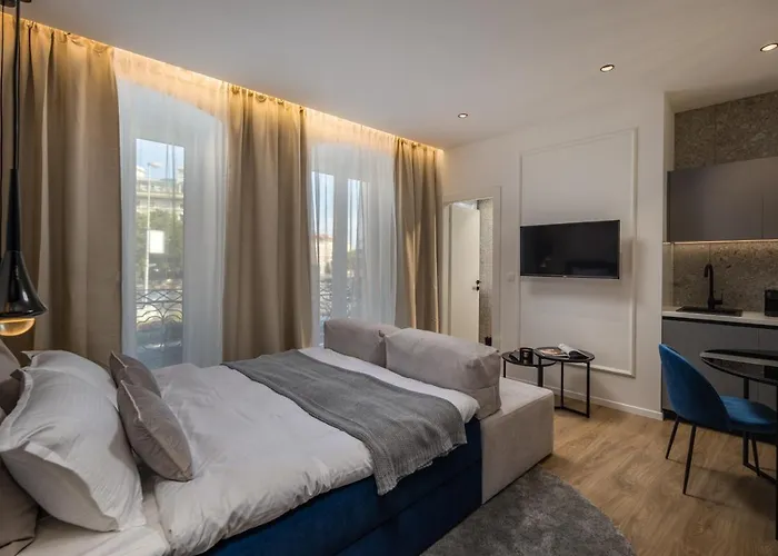 Apartament Bella *