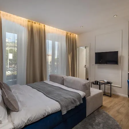 Διαμέρισμα Bella *